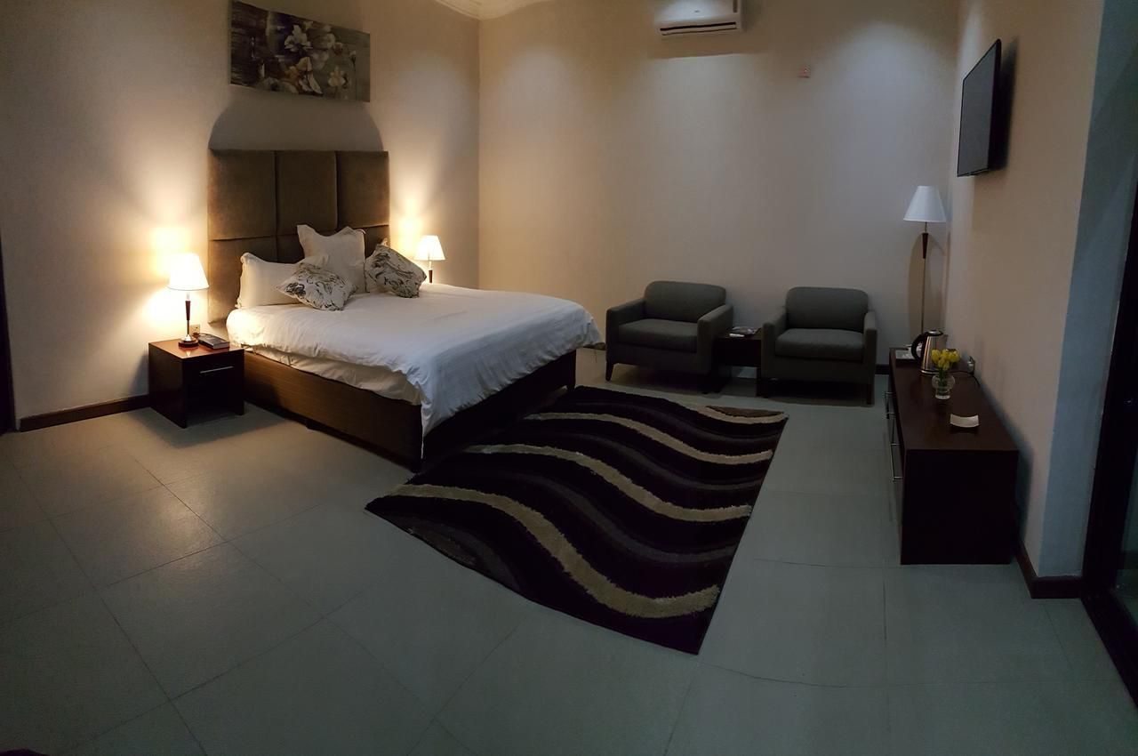 Pamo Hotel and Restaurants thumbnail 3