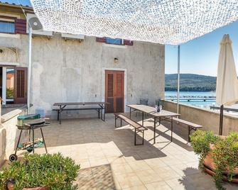 Apartments Lungomare Cres - Cres - Patio