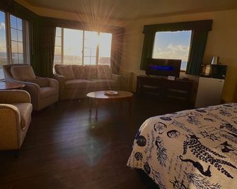 Gualala Country Inn - Gualala - Bedroom