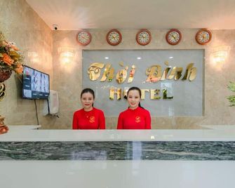 터이 빈 호텔 - 캄 람 - 프론트 데스크