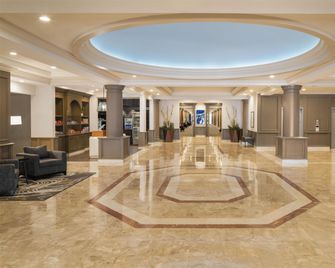 DoubleTree by Hilton Leominster - Leominster - Lobby