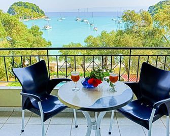 Amfitriti Hotel & Studios - Lakka - Balkón