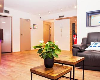 Hotel kennedy - Perpignan - Living room