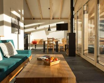 Forstgut - Premium Waldchalets und Lodge Suiten - Regen - Living room