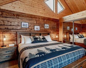 Lakeshore Lodging Suites - Homer - Bedroom