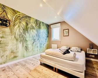 Les Palmiers gite 7 personnes plages du débarquement - Grandcamp-Maisy - Bedroom