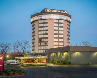 Crowne Plaza Saddle Brook - Saddle Brook - Gebäude