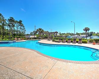 Harbor Landing in Ocean Springs. Waterfront. Pool and Boat Slip! - Ocean Springs - Piscina