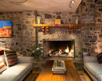 The River Club - Telluride - Olohuone