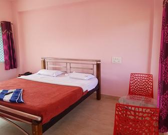 Krishna Tara Comforts - Araku Valley - Bedroom