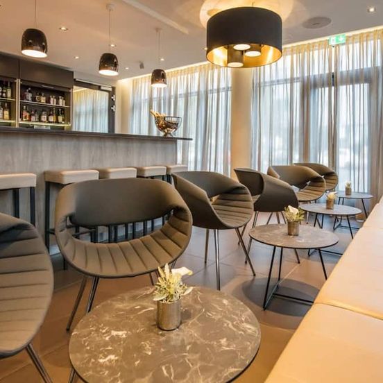 Bar view of Relexa Hotel München
