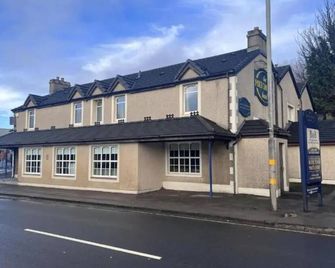 Lochway Hotel - Dumbarton - Building