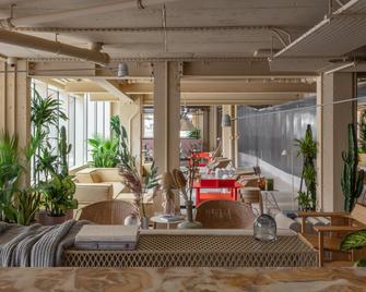 Locke at Broken Wharf - London - Patio