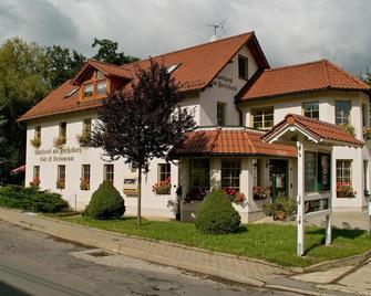 Landhotel am Fuchsbach - Wolfersdorf - 건물