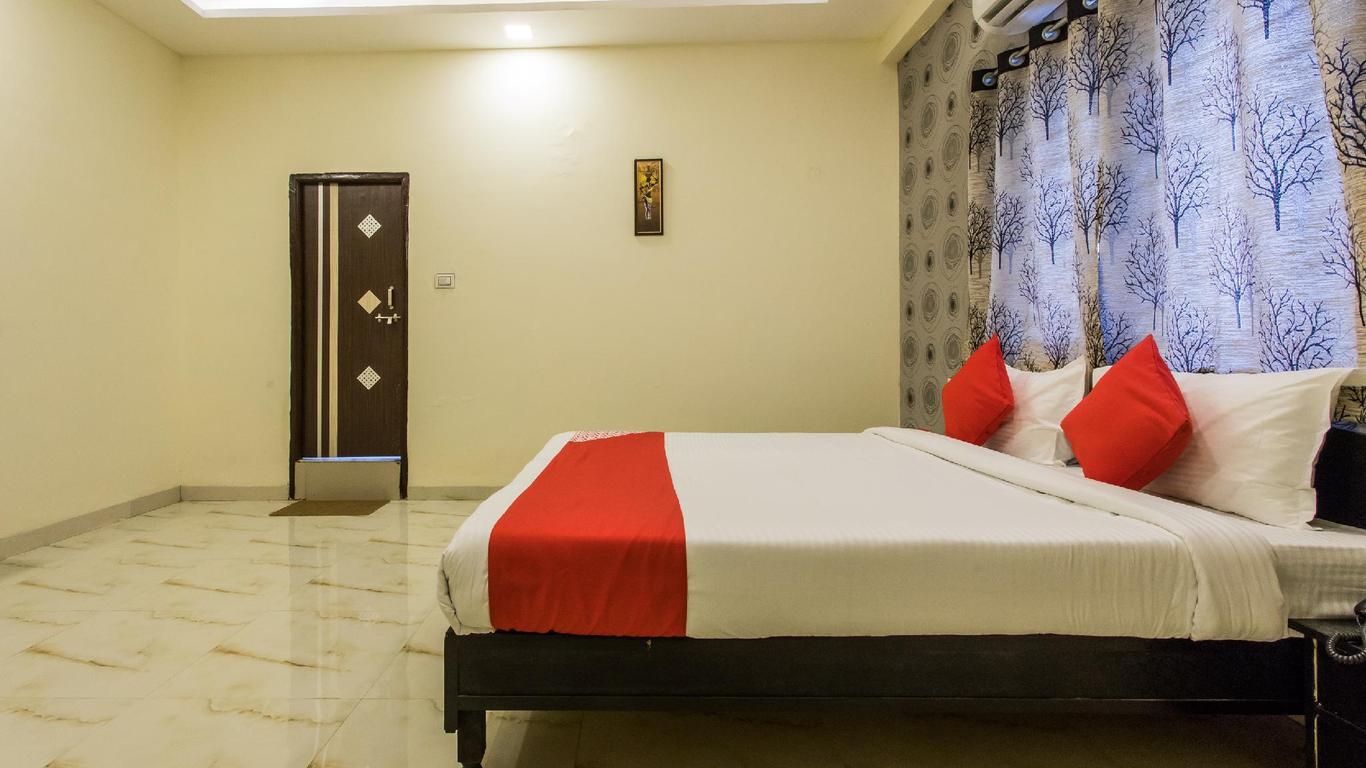 OYO 14563 Hotel Sunrise