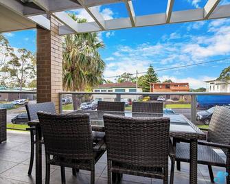 Batemans Bay Apartment - Batemans Bay - Balcony