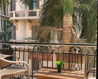 Holy Sheet Hostel - El Cairo - Balcón