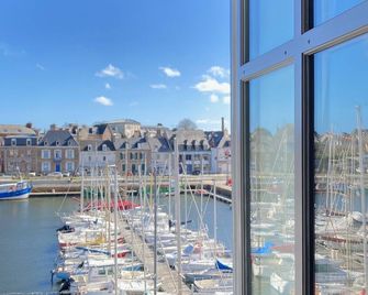 Sur les quais/2 - Paimpol - Balkón