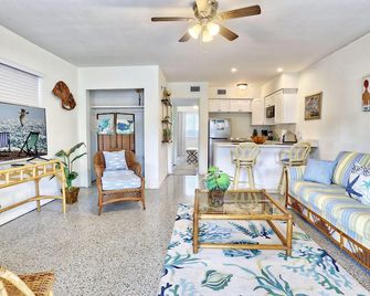 Beach Quarters #3 - St. Petersburg - Sala de estar