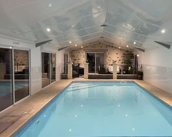 La Petite Félixière, B&B indépendants à 10 min de Cholet, 25 min du Puy du Fou et 35 min de Nantes - Sèvremoine - Pool
