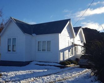 Railway Row Holiday Home, The Junction, Ohakune. - Ohakune - Κτίριο