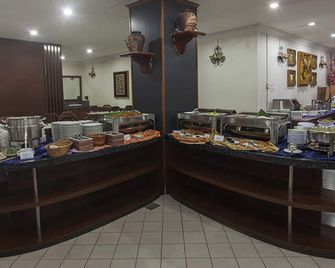 Hotel Seri Malaysia Port Dickson - Port Dickson - Buffet