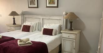 Hotel Pension Casa Africana - Windhoek - Bedroom