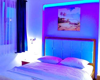 Fly Inn Hotel & Lounge - Brussels Airport - Diegem - Camera da letto