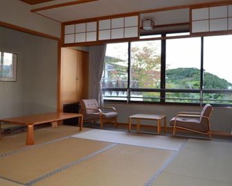 Hamayu Kuroshio Sanso - Shirahama - Soverom