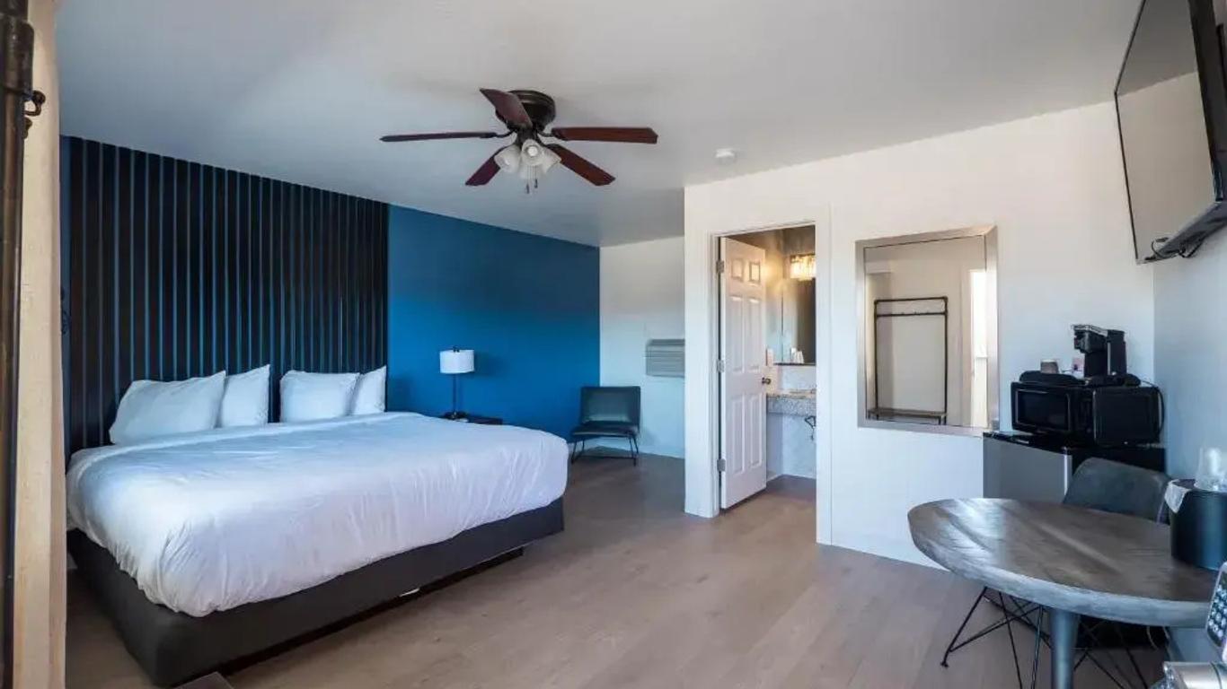 Balanced Rock Inn
