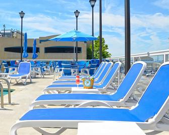 كريستال بيتش هوتل - أوشن ستي - شرفة