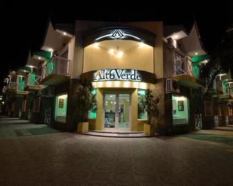 Alto Verde Suite & Apart - Termas de Río Hondo - Building