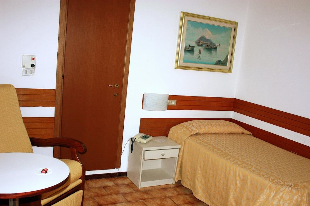Piccolo Hotel - Milán - Habitación