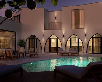 Luxury Villa Lush With Heated Pool - Srima - Pool