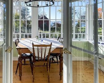 5 Star Holiday Home in Bello - Eksjo - Essbereich