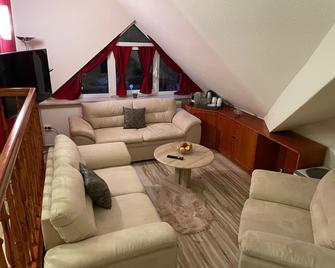 Berghotel Drei Brüder Höhe - Marienberg - Wohnzimmer