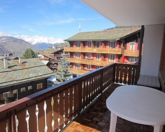 Appartement in 1700m Mit Traumblick - Grächen - Balcony
