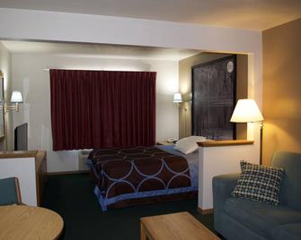 Amerivu Inn And Suites Shawano Wi - Shawano - Bedroom