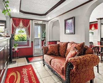 Econo Lodge Andalusia - Андалусія - Вітальня