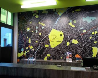 Brxxl 5 City Centre Hostel - Bruxelles - Reception