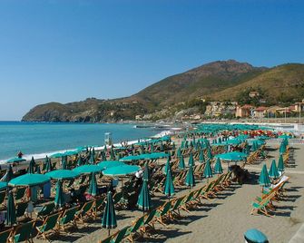 La Perla Blu - Levanto - Strand