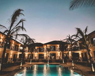 Sand Beach Boutique Hotel - Bwejuu - Piscine