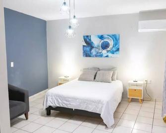 Comfortable modern apartment conveniently located for shopping and dining. - Tuxtla Gutiérrez - Bedroom