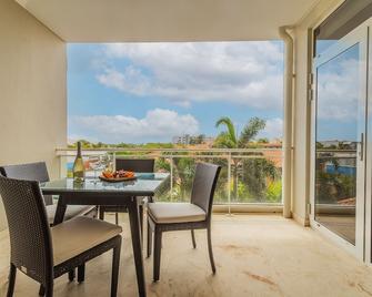 Sunset Eagle Condo - Oranjestad - Balkon
