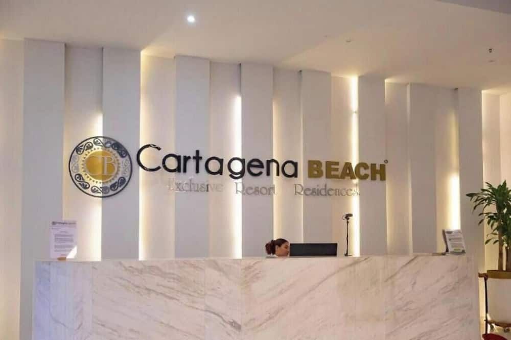 Apartasuite Cartagena Beach Piscina - Cartagena - Front desk