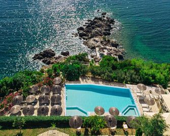 Costa Smeralda - Igoumenitsa - Piscine