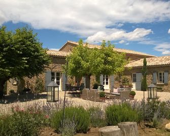 Mas du Vieux Tilleul - Vaison-la-Romaine - Building