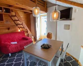 Appartement cosy, 100m des pistes et commerces, 4 pers, 30m², Parking, Balcon plein sud - FR-1-445-202 - Montgenèvre - Salle à manger