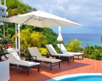 Marigot Palms Luxury Caribbean Apartment Suites - Marigot Bay - Patio
