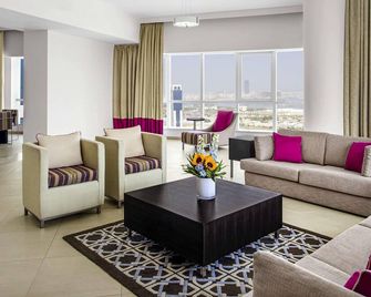 Aparthotel Adagio Premium Dubai Al Barsha - Dubai - Wohnzimmer
